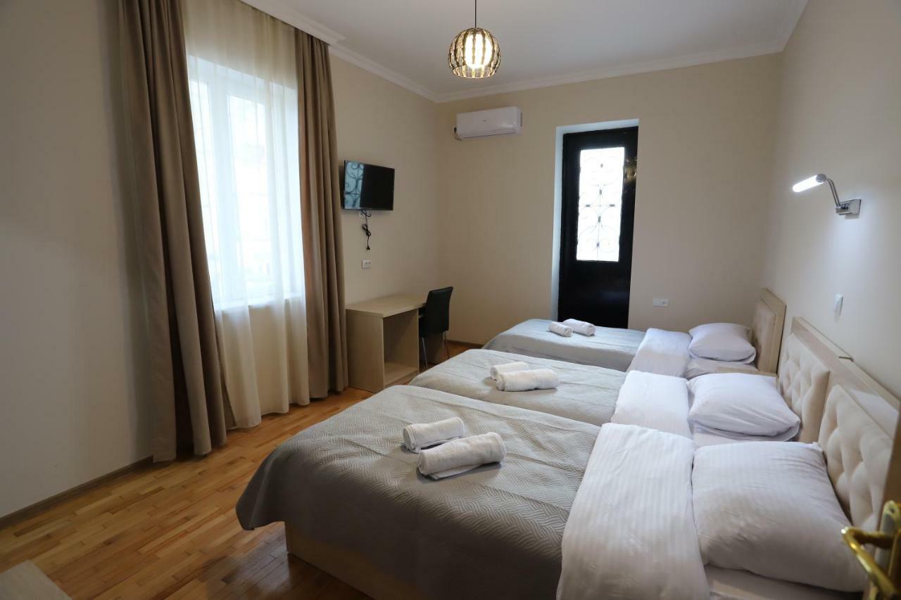 Hotel Hollywood Kutaisi Exterior foto